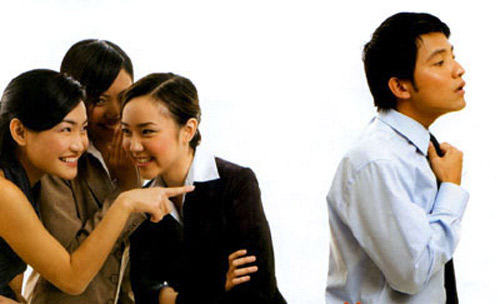 Tiểu nhân nơi công sở, Eva tám chuyện, Chuyen cong so, van hoa cong so, ung xu cong so, cong so, ghen ti cong so, ghen ti, cong ty, dong nghiep