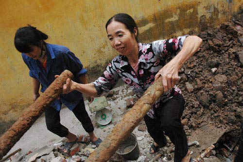 Tai nạn lao động: Những kí ức kinh hoàng !, Tin tức Việt Nam, Tin tức trong ngày, tai nạn lao động, phụ hồ, phụ nữ, công trường, xây dựng, tai nạn chết người