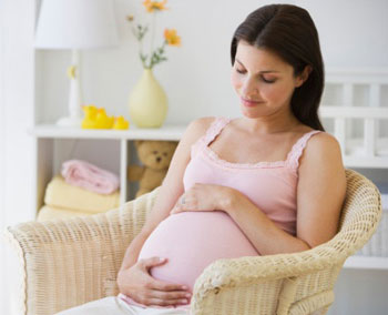 Lạ đời công ty chỉ tuyển… gái có bầu