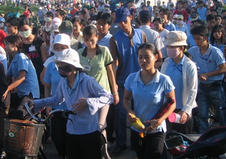 Doanh nghiệp giải thể nhiều, lao động thất nghiệp tăng
cao (ảnh minh họa)