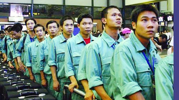 Còn “cửa” xuất khẩu lao động 